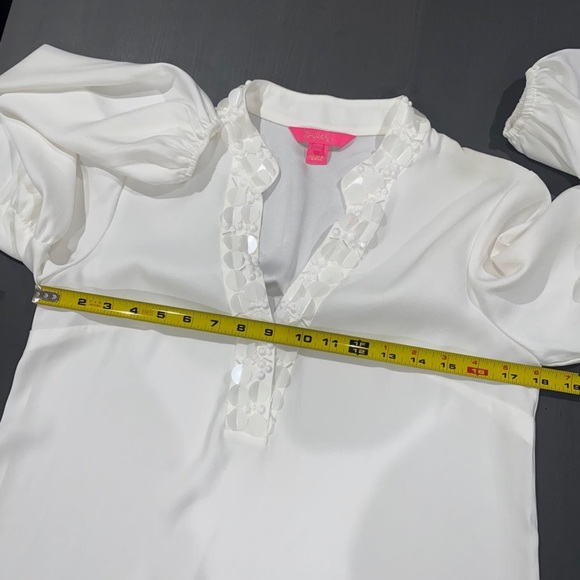 Lilly Pulitzer Shea tunic top in resort white. Absolutely stunning. Size Small - Picture 12 of 15